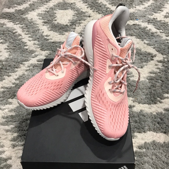 New in the box Adidas alphabounce - Picture 1 of 2